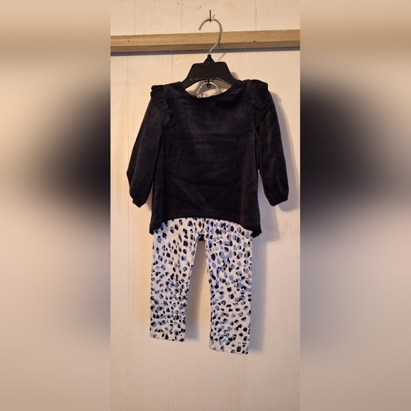 Girls Velour Top w/Riffle Legging Set Cheetah Print 12 months by Pippa & Julie - Picture 1 of 4
